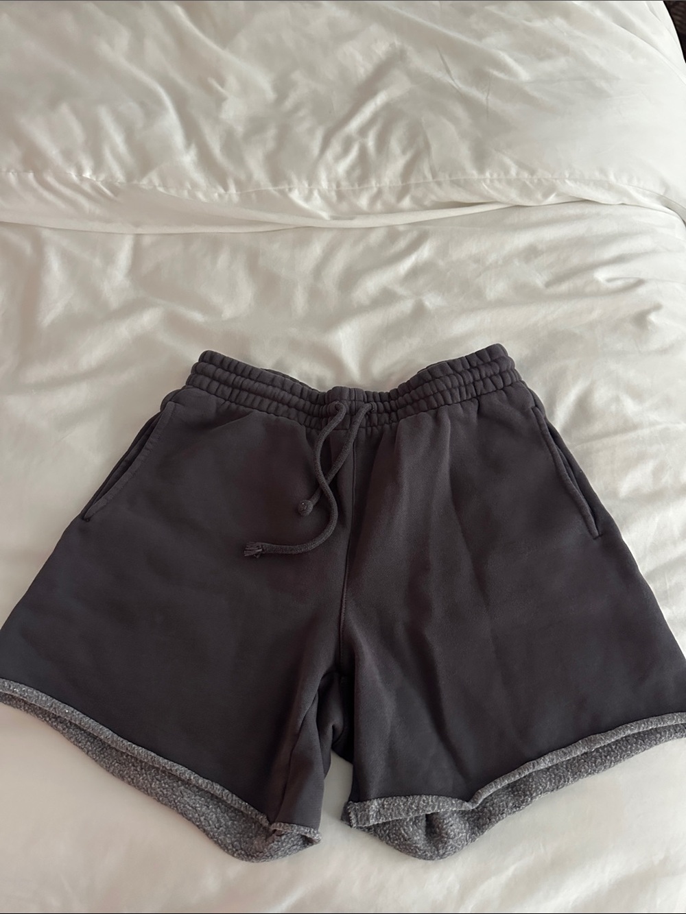 TNA Aritzia Drawstring Fleece Shorts Washed black/grey size S